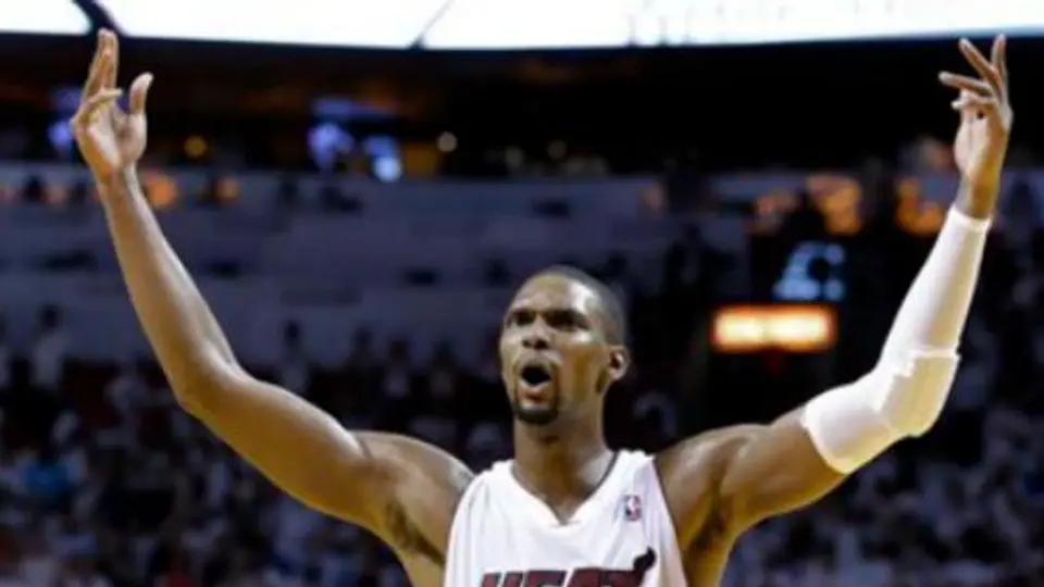 Chris Bosh permanecerá con el Heat de Miami