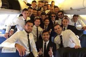 Selección argentina presume foto grupal en el avión