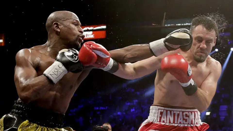 Mayweather Jr. no descarta enfrentar al 'Canelo'