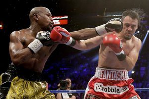 Mayweather Jr. no descarta enfrentar al 'Canelo'