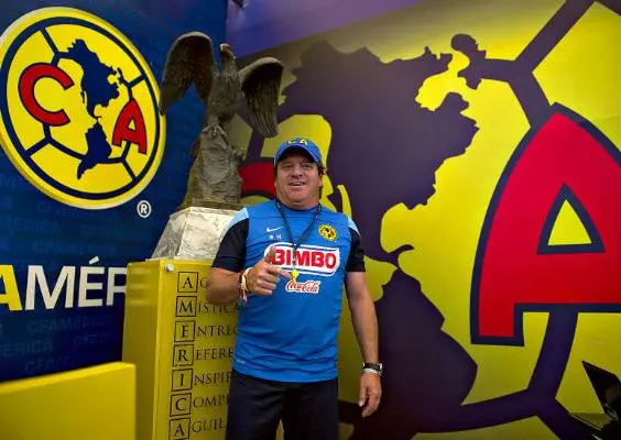 Miguel Herrera debuta en Twitter