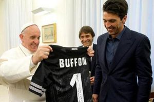 Juventus visita al Papa en el Vaticano
