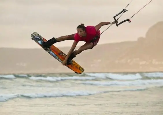 Winkowska gana primer prueba del Mundial de kiteboarding