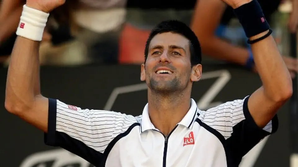 Djokovic se impone en su debut en Roma