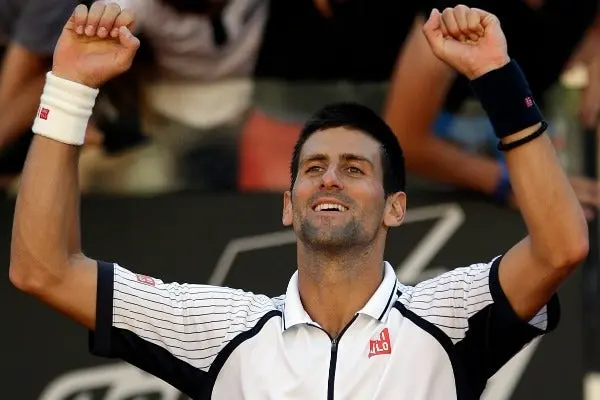 Djokovic se impone en su debut en Roma