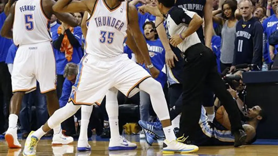 Thunder inicia con victoria Semifinales de Conferencia
