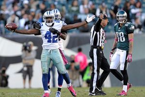 Vaqueros derrota a Filadelfia y son líderes de división