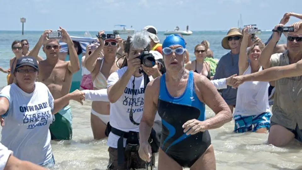 A sus 64 años, Diana Nyad consiguió nadar de Cuba a Florida