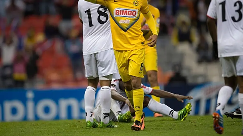 Jiménez comanda victoria del América en Concachampions