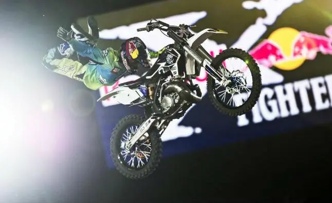 Erick Ruiz, descalificado de los Red Bull X-Fighters