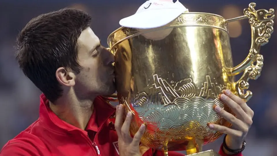 Djokovic derrota a Nadal y es Campeón en China