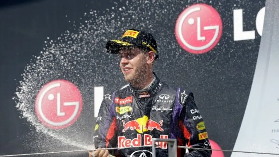 'Fue muy divertida la batalla final con Kimi Raikkonen': Vettel