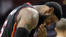 Rockets frena a LeBron y al Heat