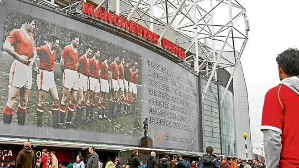 Manchester United confirma terrenos para la construcción de nuevo estadio para 100 mil aficionados