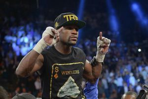 Floyd Mayweather, interesado en comprar a los Clippers