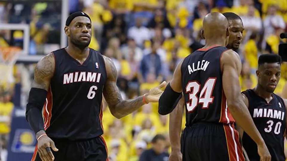 Heat logra apretado triunfo y empata la Final del Este