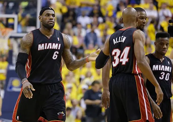 Heat logra apretado triunfo y empata la Final del Este