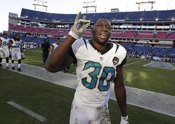 Jacksonville consigue su primer triunfo de la temporada
