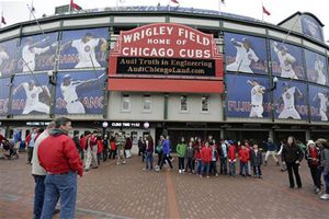Dueño de Cachorros amenaza con irse del Wrigley Field