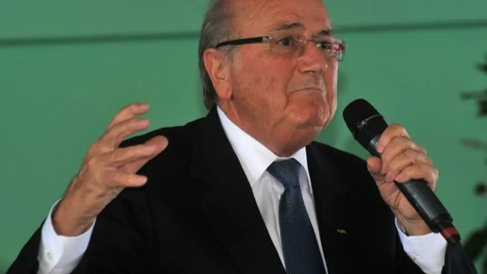 Blatter condena actos en Maratón de Boston