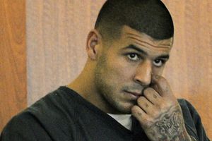 Abren proceso a hombre vinculado al caso Aarón Hernández