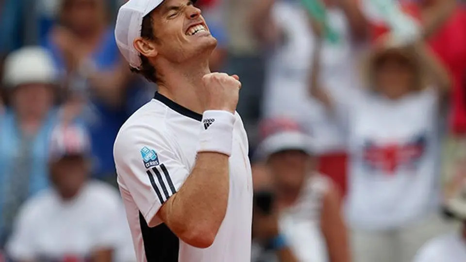 Andy Murray supera con éxito operación de espalda