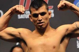 Mexicano Efraín Escudero regresa a UFC