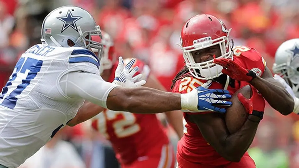 Kansas City logra apretada victoria contra Dallas
