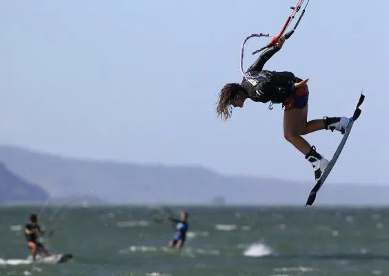 Pulido, lista para defender su título de kiteboarding