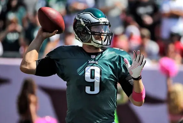 Foles sobresale en la victoria de Filadelfia frente a Tampa Bay