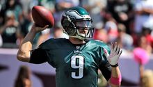 Foles sobresale en la victoria de Filadelfia frente a Tampa Bay