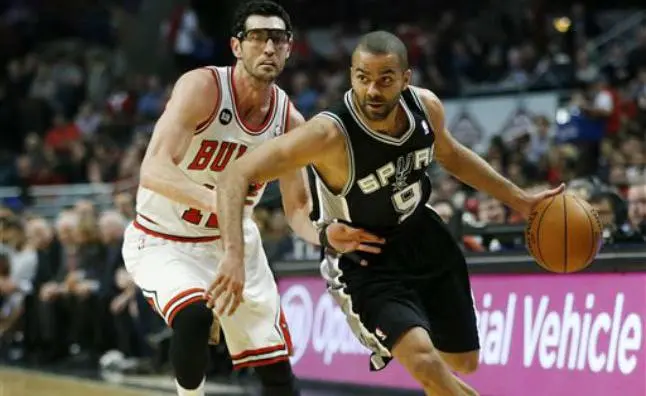 Spurs suma 17 años en la élite de los Playoffs