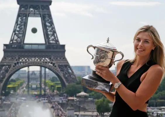Sharapova presume título de Roland Garros