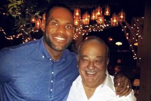 LeBron James cena con Carlos Slim