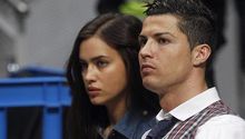 CR7 e Irina asisten a partido de basquetbol
