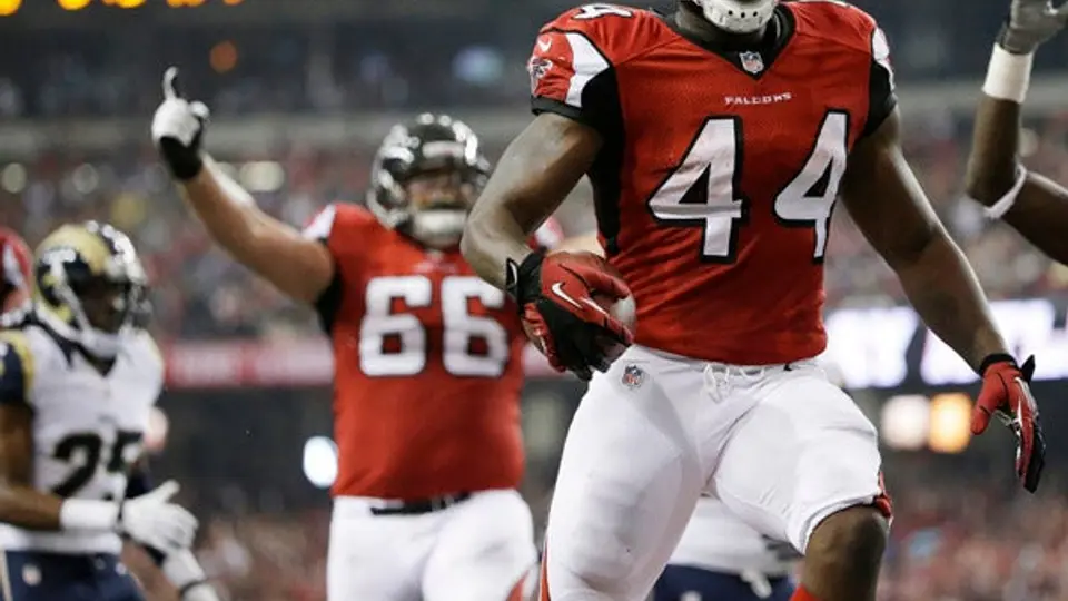 Atlanta logra su primera victoria de la temporada