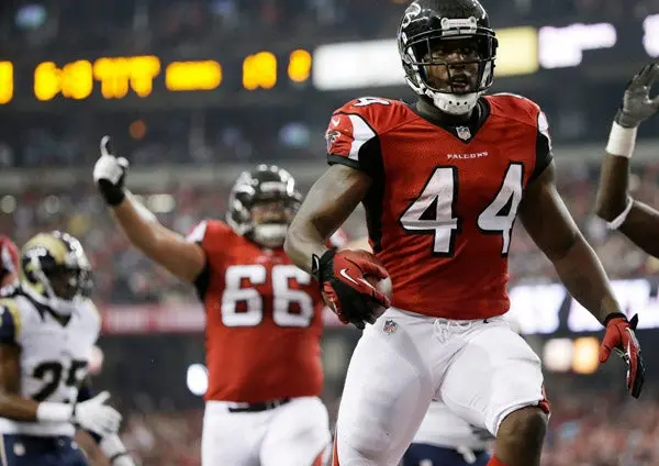 Atlanta logra su primera victoria de la temporada
