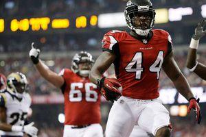 Atlanta logra su primera victoria de la temporada