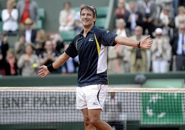 Robredo, único en remontar tres partidos de Grand Slam desde 1927