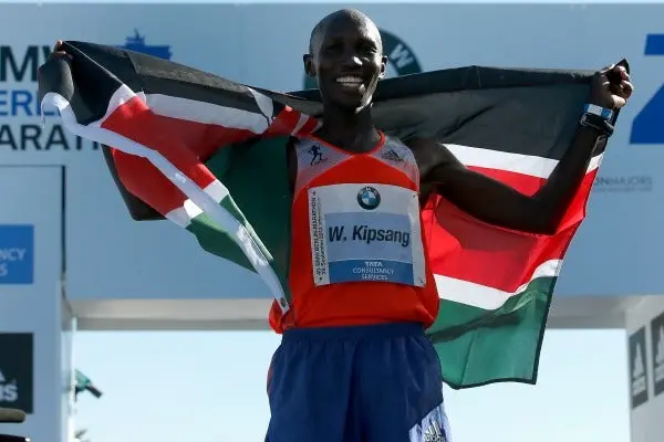 Wilson Kipsang rompe récord mundial de maratón
