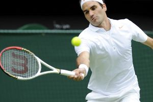 Roger Federer inicia con autoridad en Wimbledon