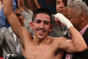 Santa Cruz, nuevo Campeón Mundial Supergallo del CMB