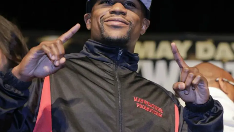 Mayweather protagoniza pelea con rapero