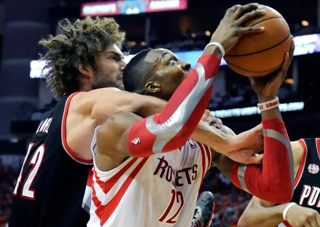Rockets regresa a la vida en casa contra Blazers