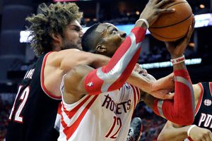 Rockets regresa a la vida en casa contra Blazers