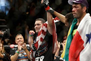Weidman retiene el título ante Machida en UFC 175