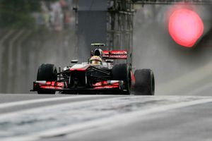 Checo, sancionado con cinco puestos en el GP de Brasil