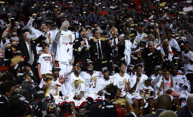 Todo el equipo en el momento de gloria | EFE