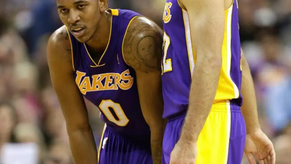 Lakers ensucia su leyenda