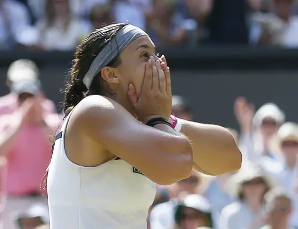 Bartoli aplasta a Lisicki y conquista Wimbledon